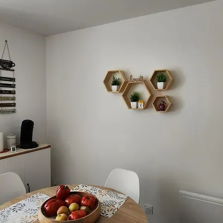 Grand Quayrat In Apartment